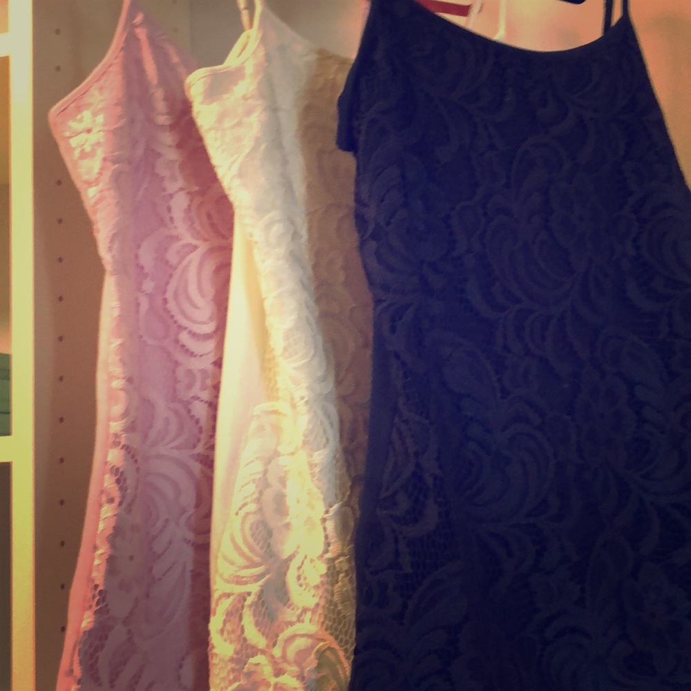Set of 3 elegant lace tanks
